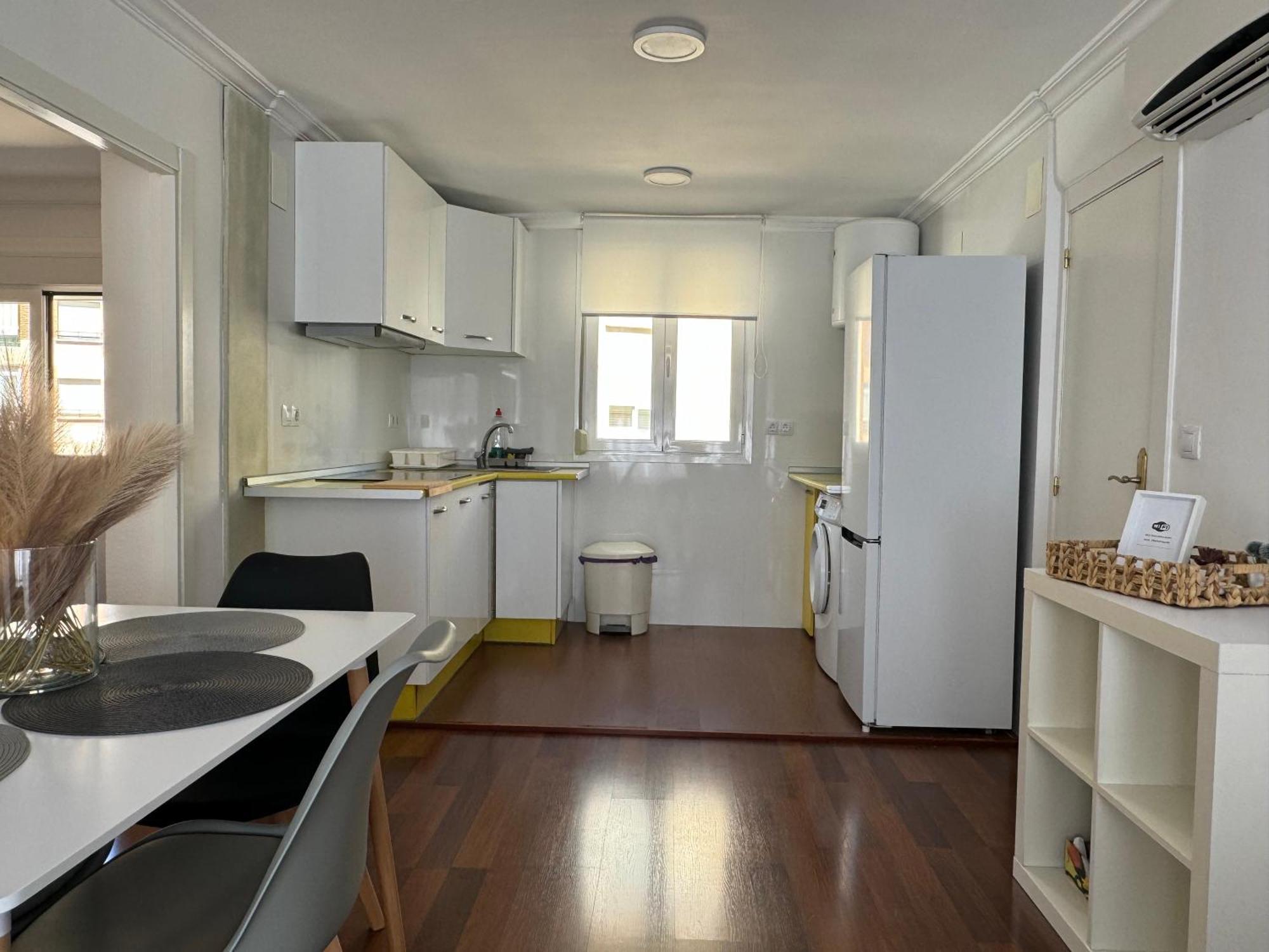 Apartamento Alarcon En Zona Av Espana - Hospital Albacete Bagian luar foto